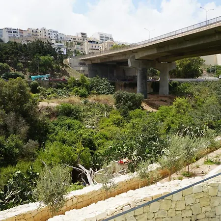 Mensija Valley Residences Apartment *